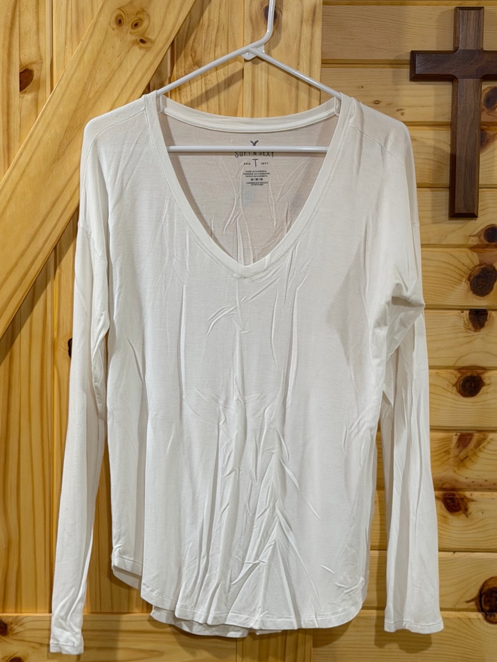 American Eagle Soft & Sexy White V-Neck Long Sleeve Top Size Medium